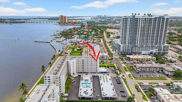 301 Lake Shore Drive 711, Lake Park, FL 33403