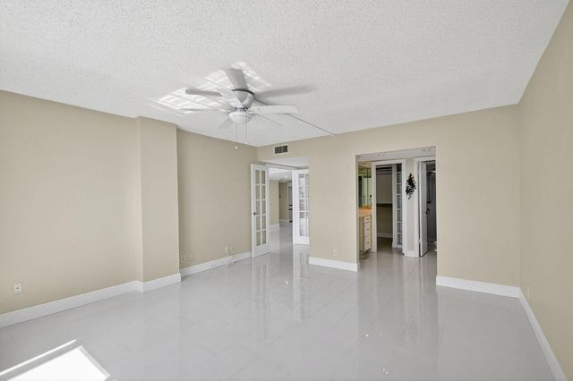 301 Lake Shore Drive 711, Lake Park, FL 33403