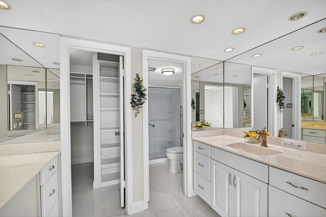 301 Lake Shore Drive 711, Lake Park, FL 33403