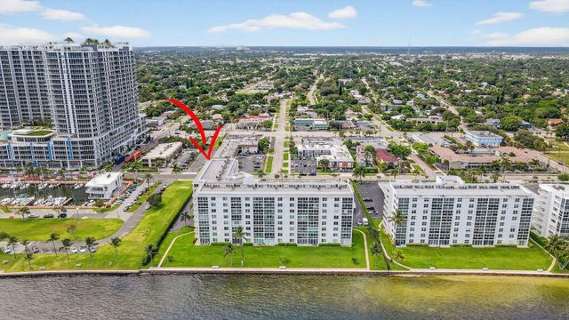 301 Lake Shore Drive 711, Lake Park, FL 33403