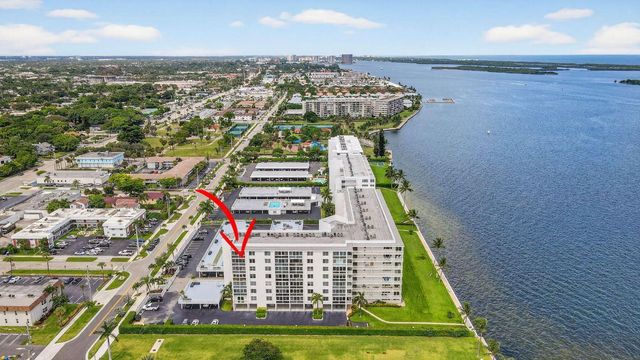 301 Lake Shore Drive 711, Lake Park, FL 33403