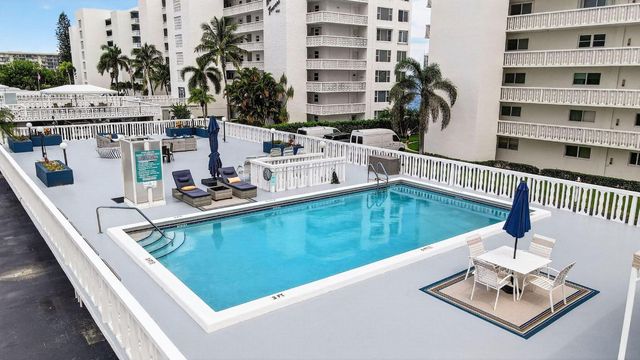 301 Lake Shore Drive 711, Lake Park, FL 33403