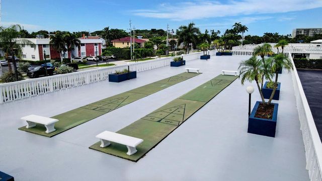 301 Lake Shore Drive 711, Lake Park, FL 33403