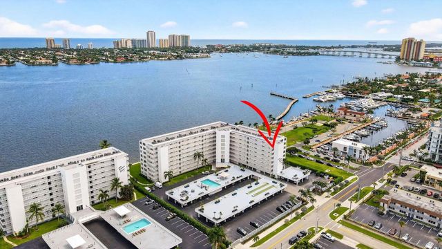 301 Lake Shore Drive 711, Lake Park, FL 33403