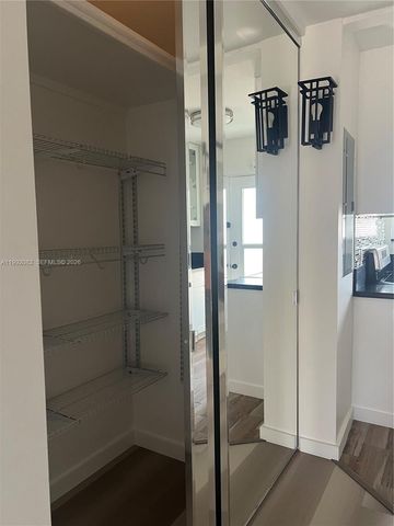 225 SE 16th Ave 3, Fort Lauderdale, FL 33301