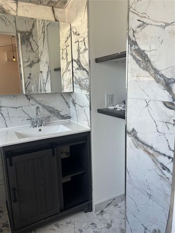 225 SE 16th Ave 3, Fort Lauderdale, FL 33301