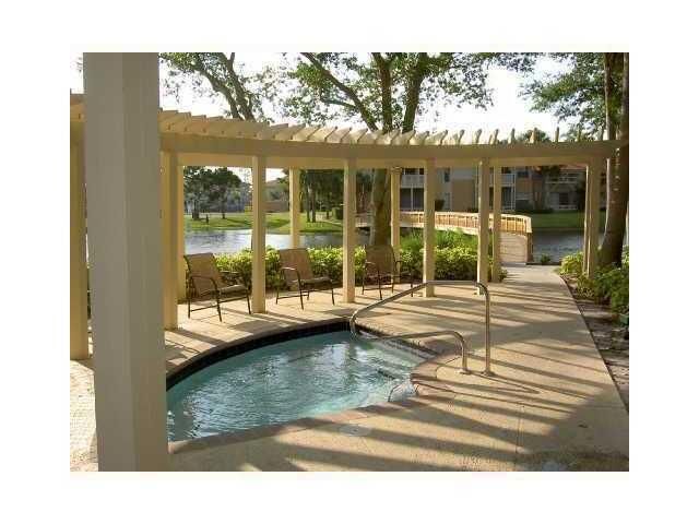 4879 Via Palm Lakes 608, West Palm Beach, FL 33417