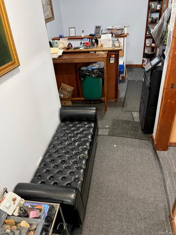 111 Lockwood Avenue, Yonkers, NY 10701