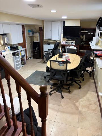 111 Lockwood Avenue, Yonkers, NY 10701