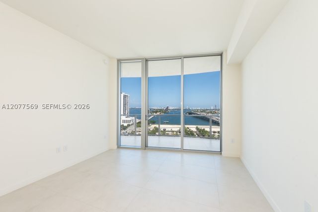 1400 Biscayne 1604, Miami, FL 33132