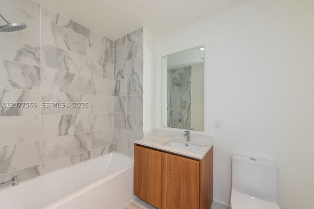 1400 Biscayne 1604, Miami, FL 33132