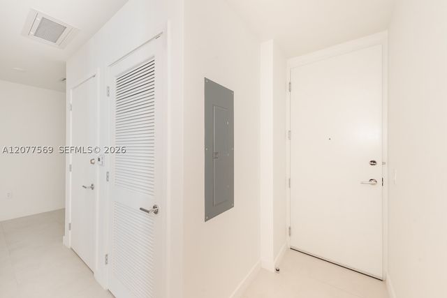 1400 Biscayne 1604, Miami, FL 33132