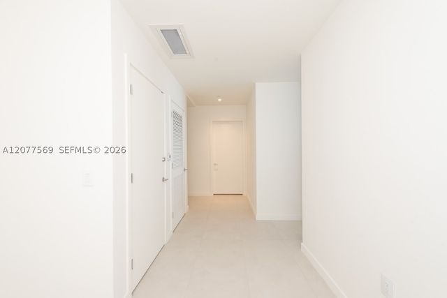 1400 Biscayne 1604, Miami, FL 33132