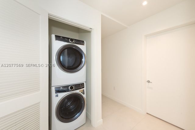 1400 Biscayne 1604, Miami, FL 33132