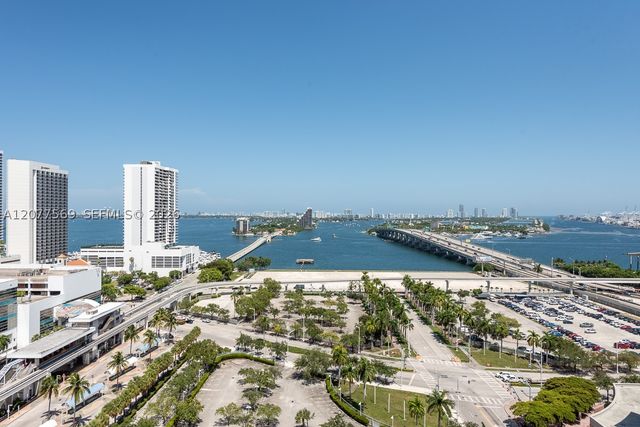 1400 Biscayne 1604, Miami, FL 33132