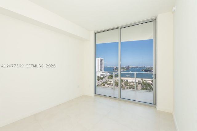 1400 Biscayne 1604, Miami, FL 33132