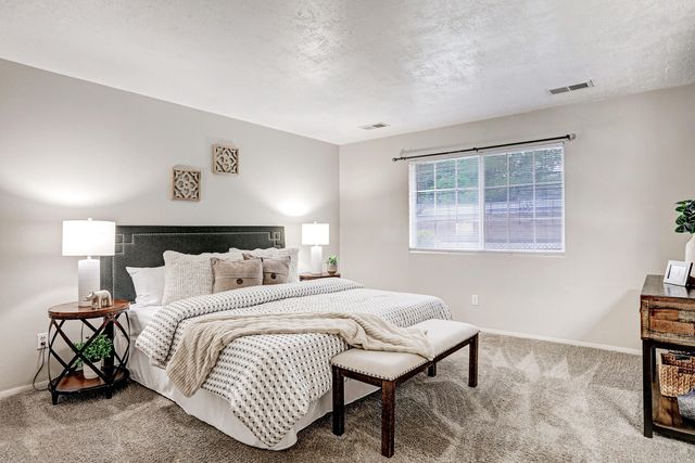 629 Littler Drive SE, Rio Rancho, NM 87124