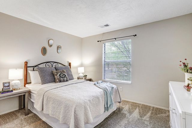 629 Littler Drive SE, Rio Rancho, NM 87124
