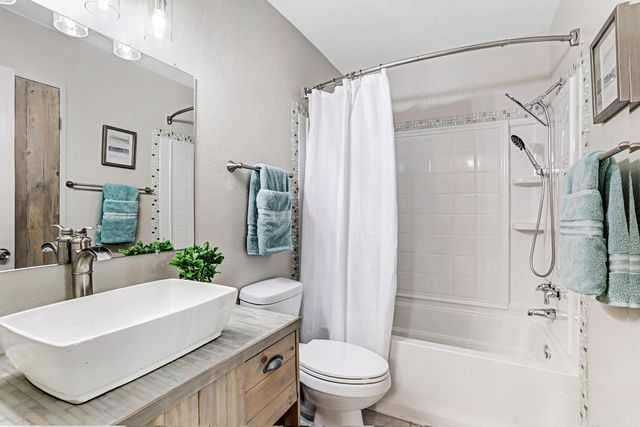 629 Littler Drive SE, Rio Rancho, NM 87124