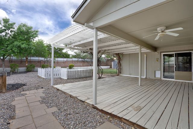 629 Littler Drive SE, Rio Rancho, NM 87124