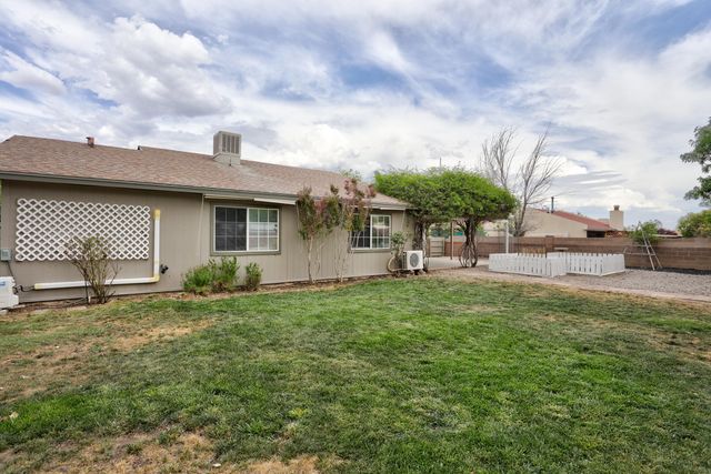 629 Littler Drive SE, Rio Rancho, NM 87124