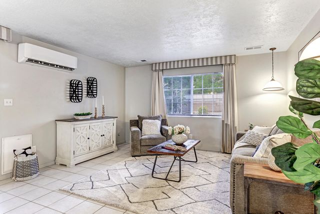 629 Littler Drive SE, Rio Rancho, NM 87124