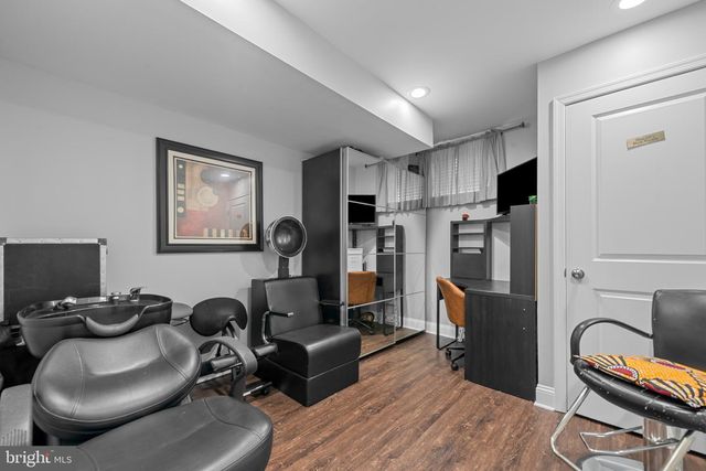 902 N MILTON AVE, Baltimore, MD 21205