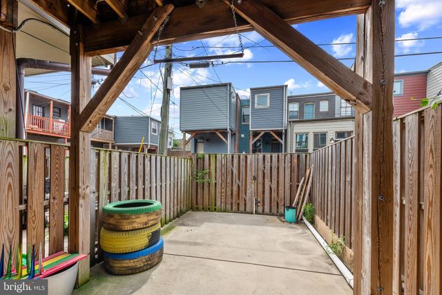 902 N MILTON AVE, Baltimore, MD 21205