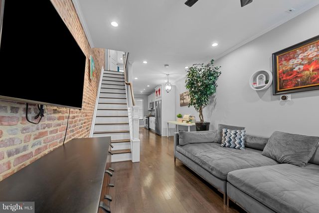 902 N MILTON AVE, Baltimore, MD 21205