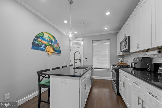 902 N MILTON AVE, Baltimore, MD 21205