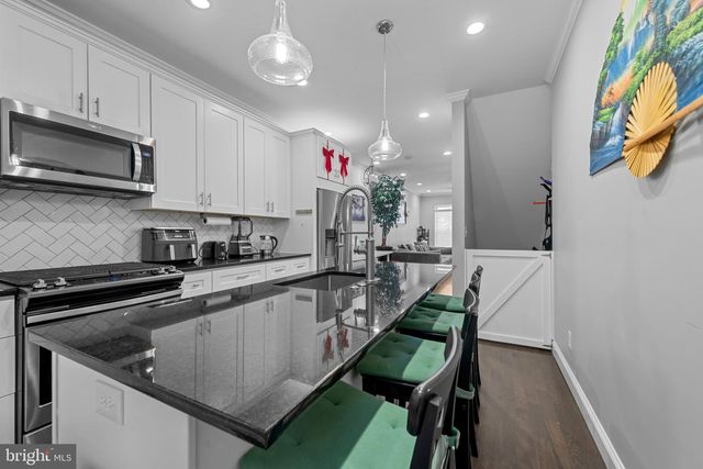 902 N MILTON AVE, Baltimore, MD 21205