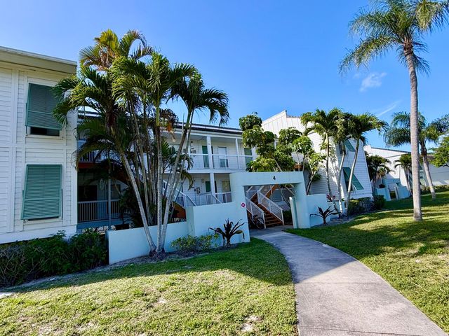 273 Cypress Point Drive, Palm Beach Gardens, FL 33418