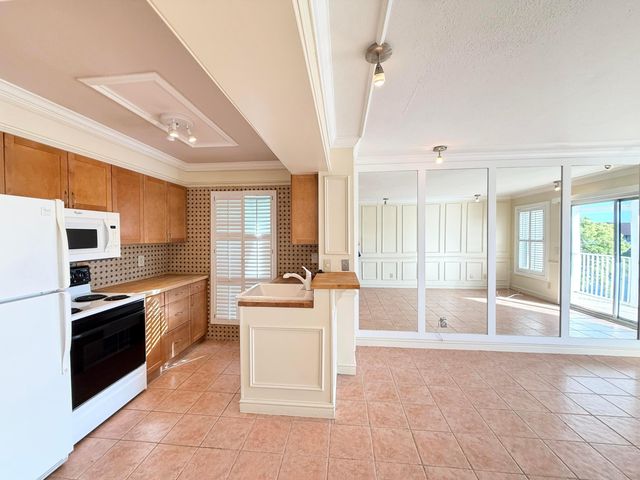 273 Cypress Point Drive, Palm Beach Gardens, FL 33418