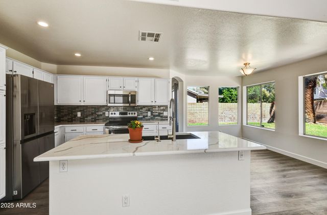 21927 N 74TH Lane, Glendale, AZ 85310