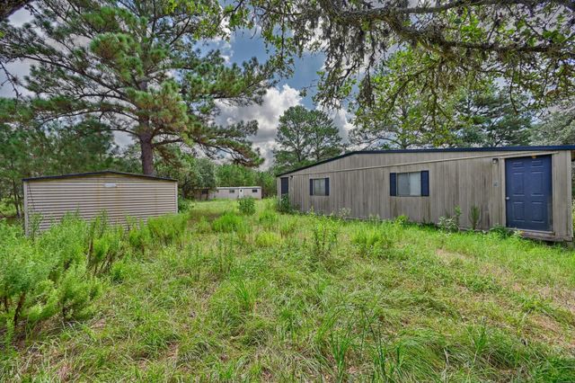 1312 Private Road 1051, Hallettsville, TX 77964