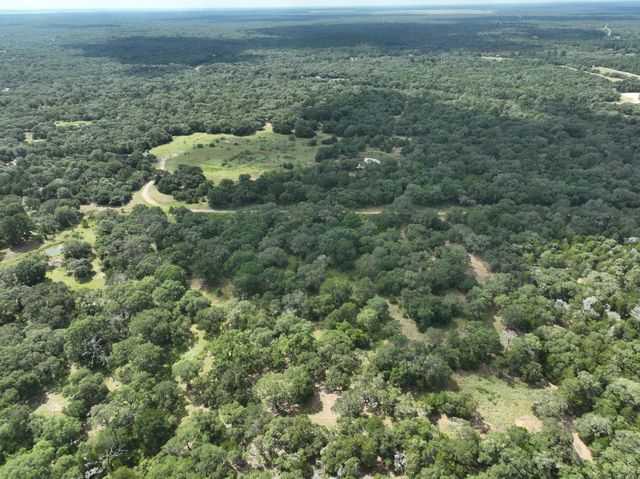 1312 Private Road 1051, Hallettsville, TX 77964