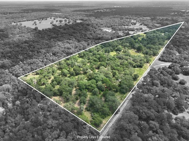1312 Private Road 1051, Hallettsville, TX 77964