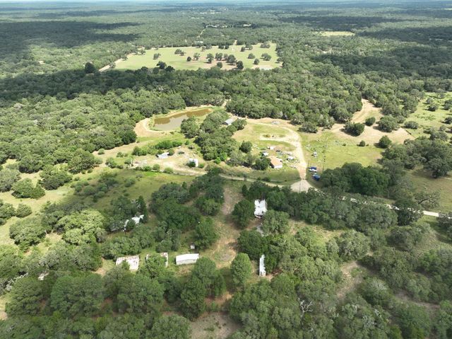 1312 Private Road 1051, Hallettsville, TX 77964