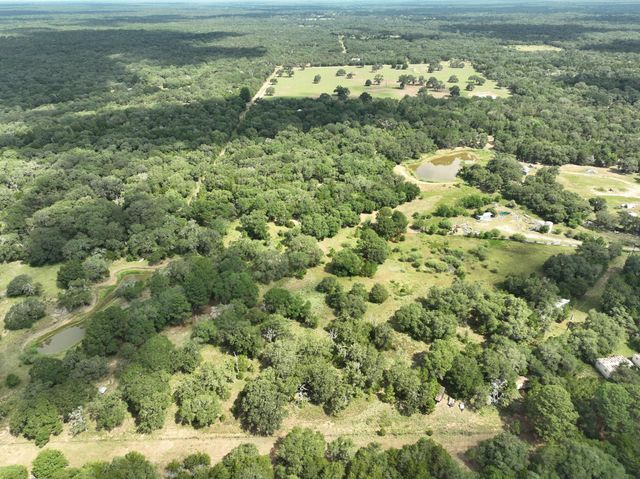 1312 Private Road 1051, Hallettsville, TX 77964