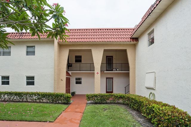 180 Lake Frances Drive, West Palm Beach, FL 33411