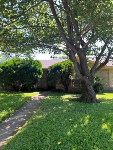 1400 Long Shadow Lane, Mesquite, TX 75149