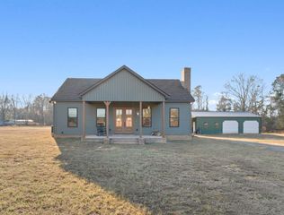 6870 Clay Hill Rd., Galivants Ferry, SC 29544