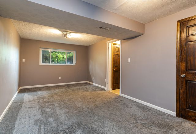 12 Ironstone Circle, Erlanger, KY 41018
