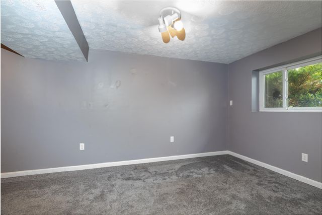 12 Ironstone Circle, Erlanger, KY 41018
