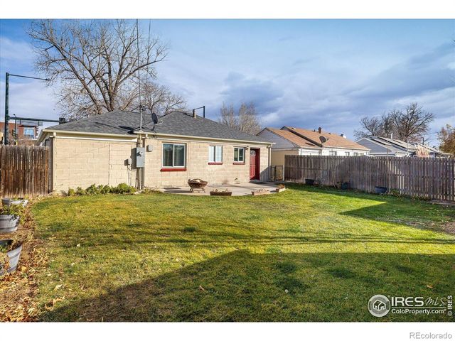 2885 Quebec Street, Denver, CO 80207