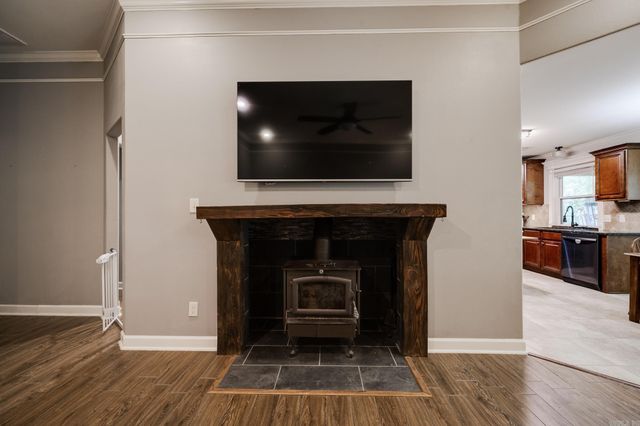 9006 Mars Hill Road, Bauxite, AR 72011