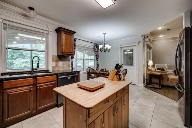 9006 Mars Hill Road, Bauxite, AR 72011