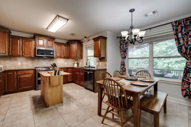 9006 Mars Hill Road, Bauxite, AR 72011