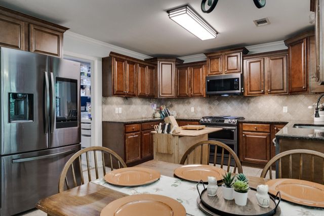 9006 Mars Hill Road, Bauxite, AR 72011