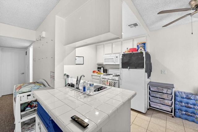 48304 Stewart Drive J1-4, Indio, CA 92201